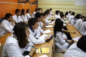 Carol Davila University of Medicine and Pharmacy Classroom