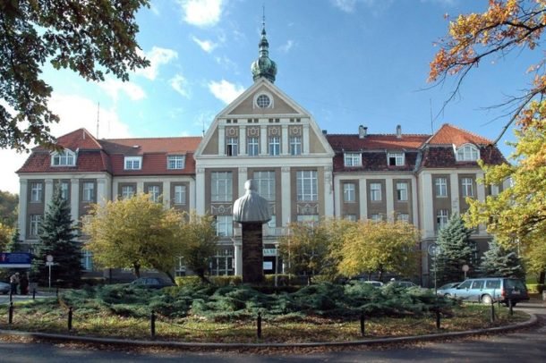 Gdansk-Medical-University-campus-610x406